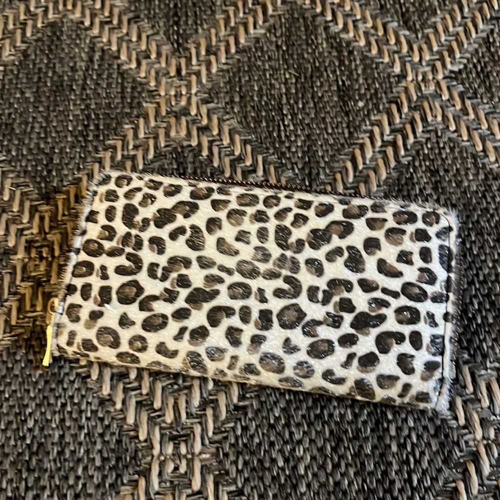 Leopard Print Wallet With Card Slots And Coin Pou… - image 1